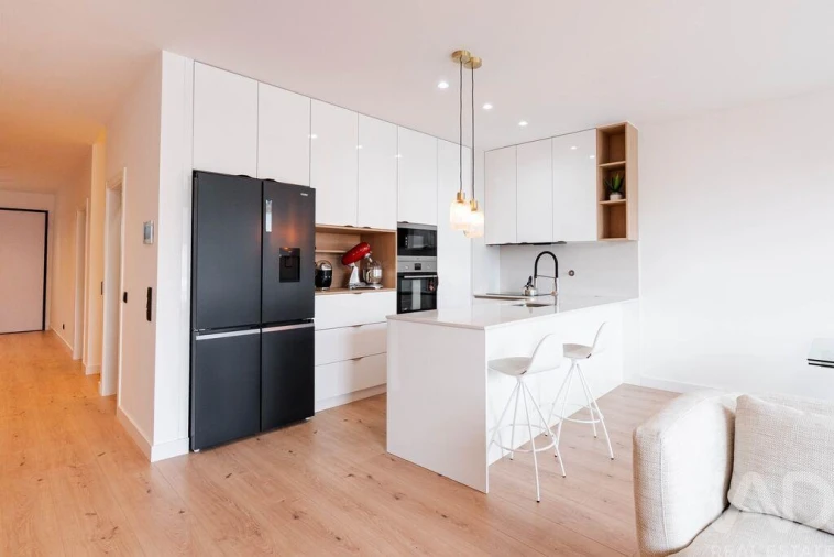 Moradia T3 para Venda em Quelfes Foto 7