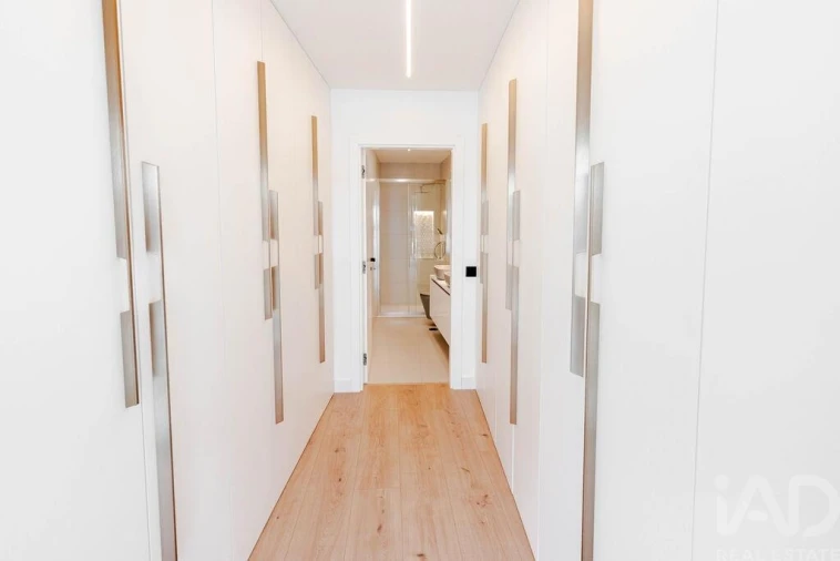 Moradia T3 para Venda em Quelfes Foto 13