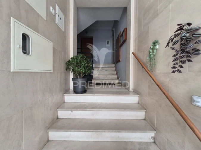 Apartamento T2 para Venda em Laranjeiro e Feijó Foto 6