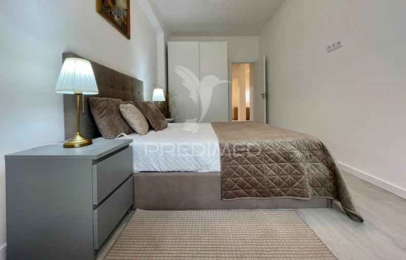 Apartamento T2 para Venda em Faro (Sé e São Pedro) Foto 8