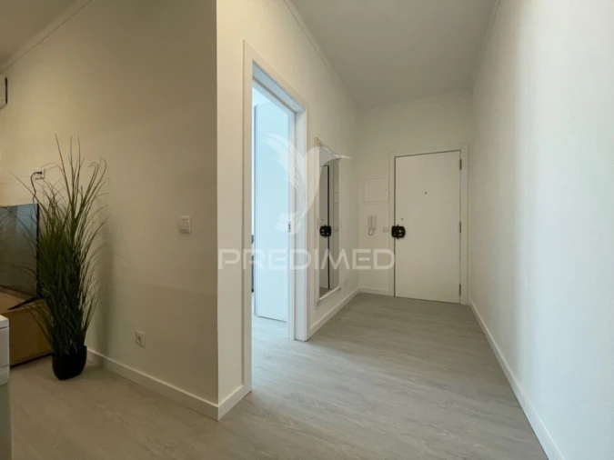 Apartamento T2 para Venda em Faro (Sé e São Pedro) Foto 6