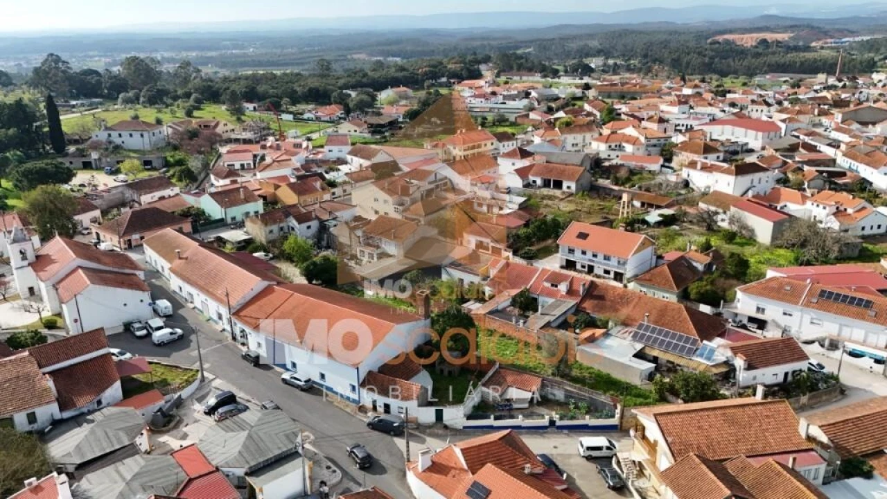 Moradia T3 para Venda em Azoia de Cima e Tremês Foto 14