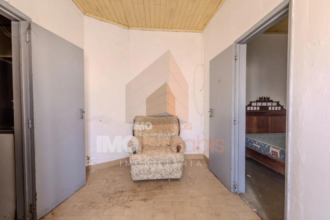 Moradia T3 para Venda em Azoia de Cima e Tremês Foto 8