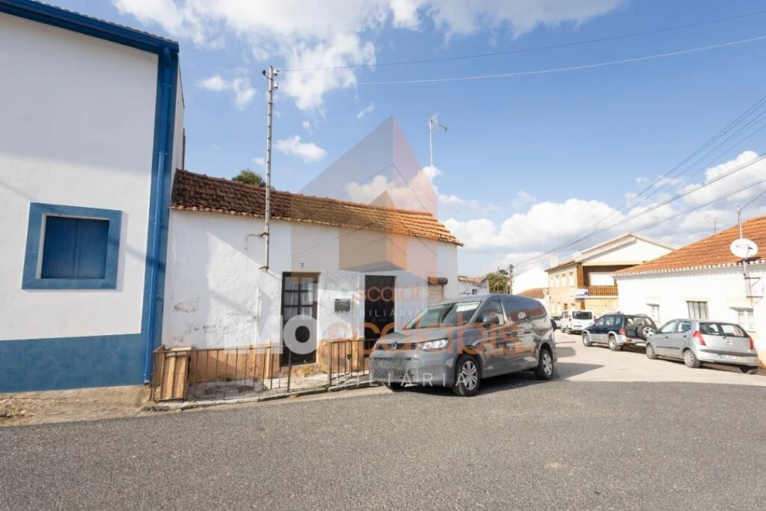 Moradia T3 para Venda em Azoia de Cima e Tremês Foto 19