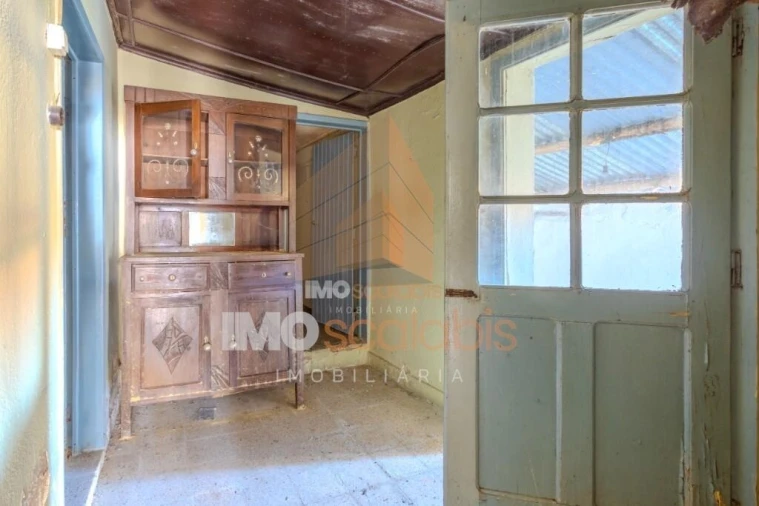 Moradia T3 para Venda em Azoia de Cima e Tremês Foto 2