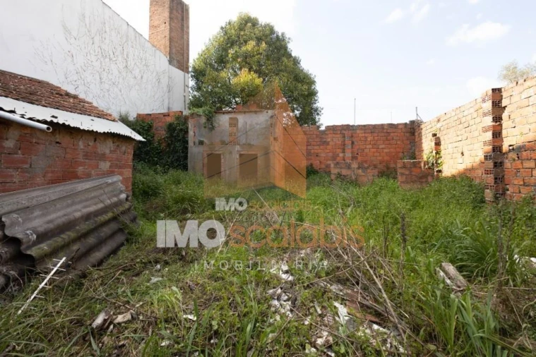 Moradia T3 para Venda em Azoia de Cima e Tremês Foto 21