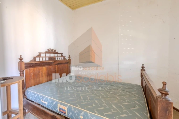 Moradia T3 para Venda em Azoia de Cima e Tremês Foto 7