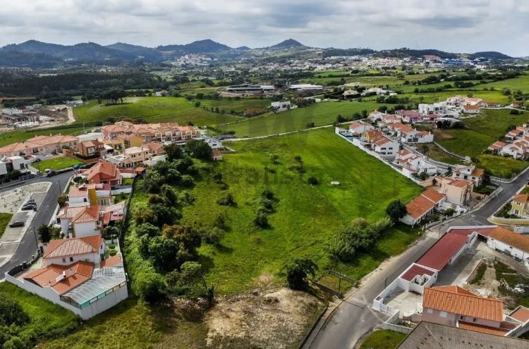 Terreno para Venda em Milharado Foto 1