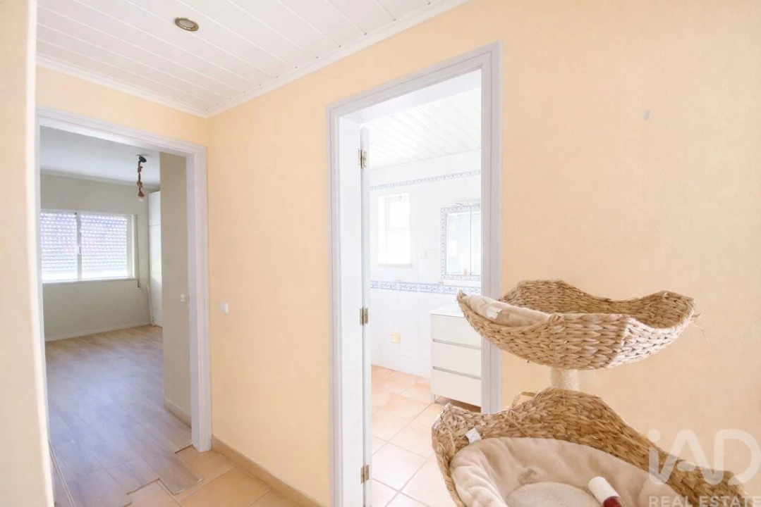 Apartamento T3 para Venda em Quelfes Foto 12