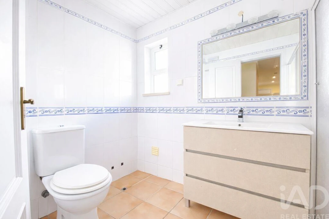 Apartamento T3 para Venda em Quelfes Foto 20