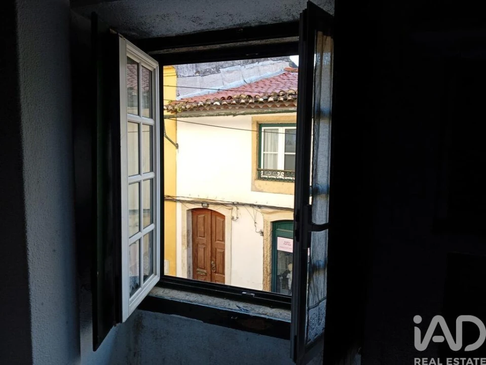 Apartamento T1 para Venda em São Pedro de Tomar Foto 4