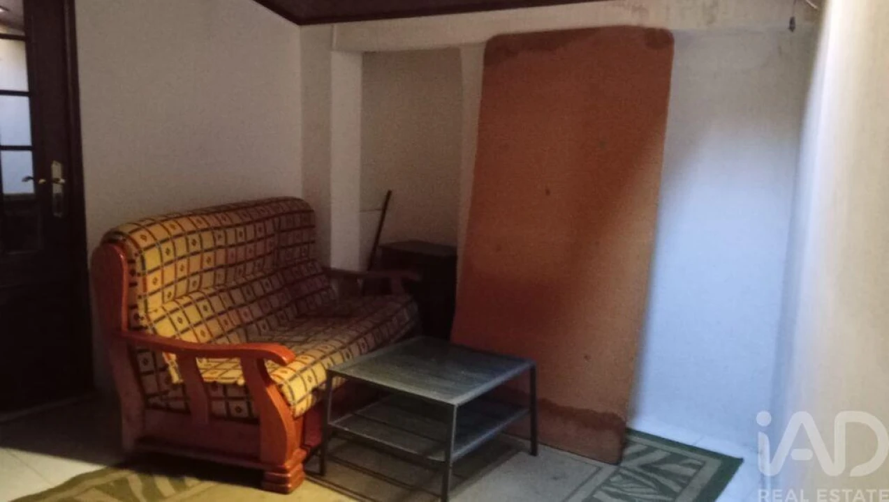 Apartamento T1 para Venda em São Pedro de Tomar Foto 8