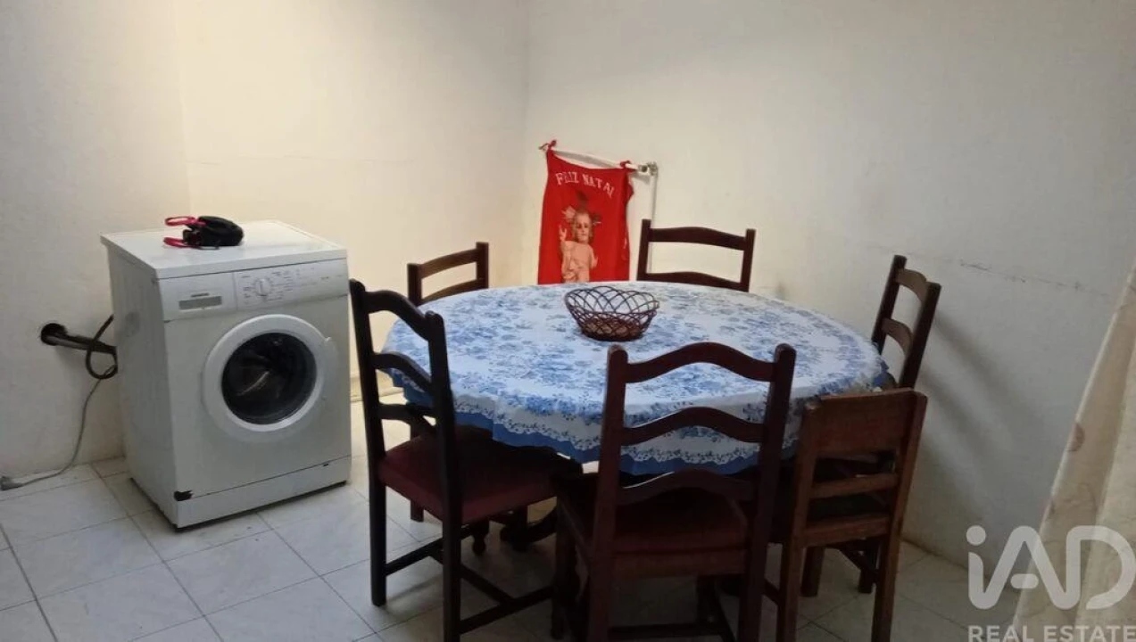 Apartamento T1 para Venda em São Pedro de Tomar Foto 11