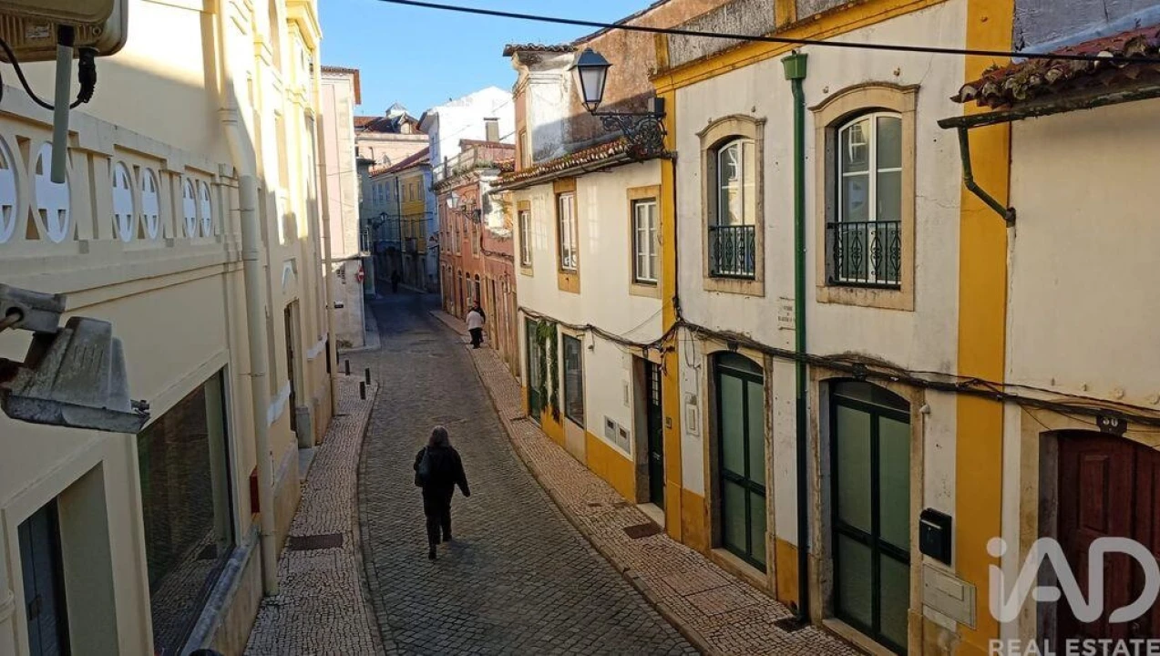 Apartamento T1 para Venda em São Pedro de Tomar Foto 15