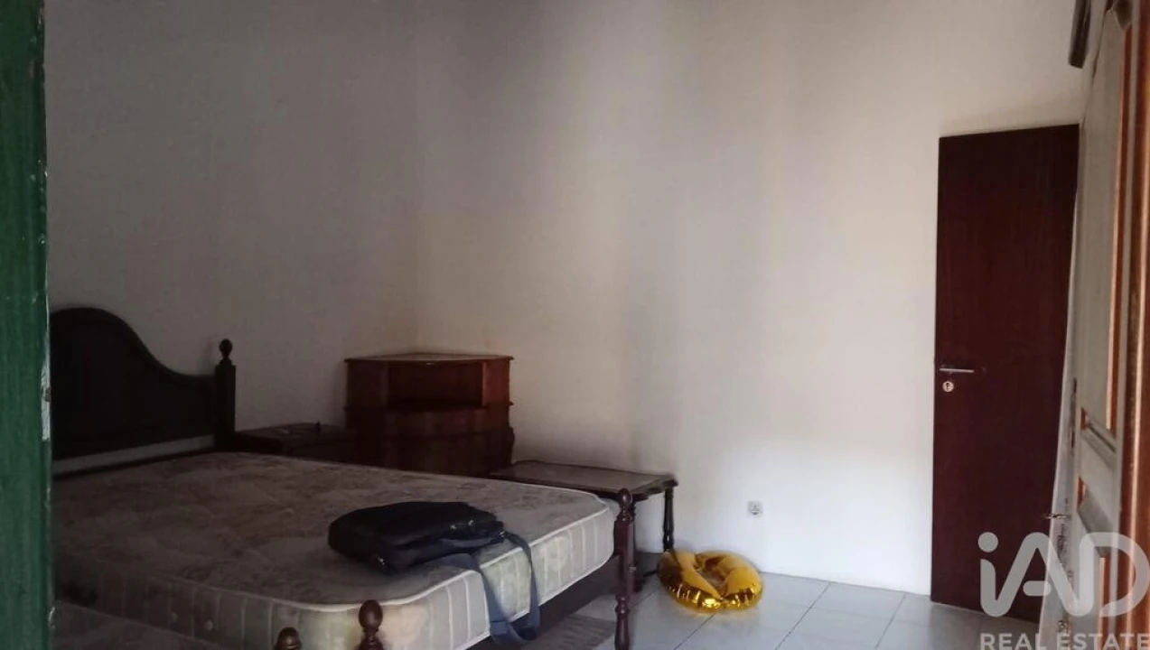 Apartamento T1 para Venda em São Pedro de Tomar Foto 6
