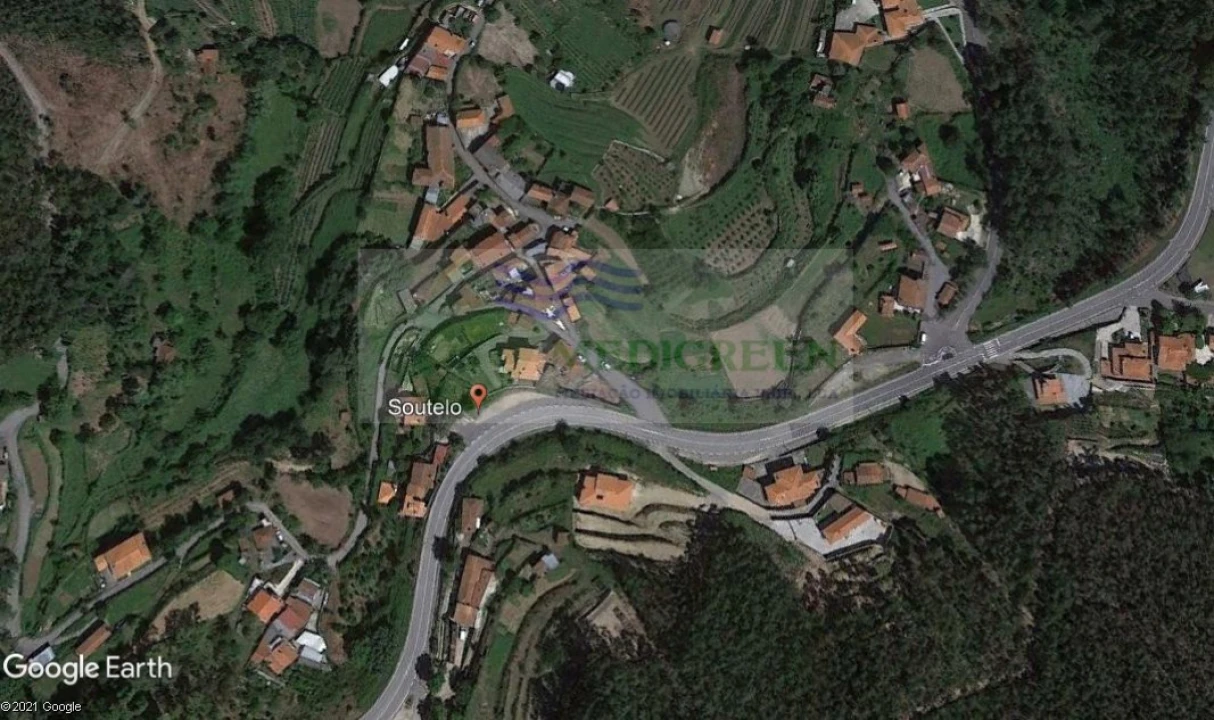 Terreno para Venda em Cedrim e Paradela Foto 1