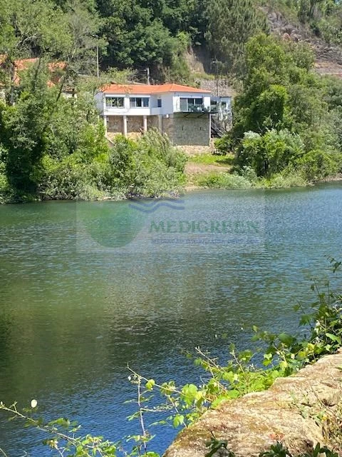 Moradia T2 para Venda em Pessegueiro do Vouga