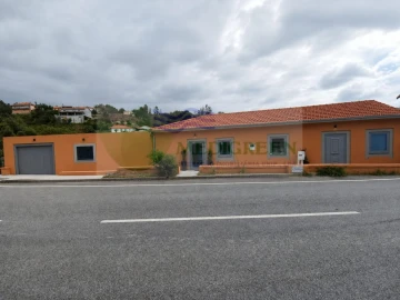 Moradia T2 para Venda em Pessegueiro do Vouga