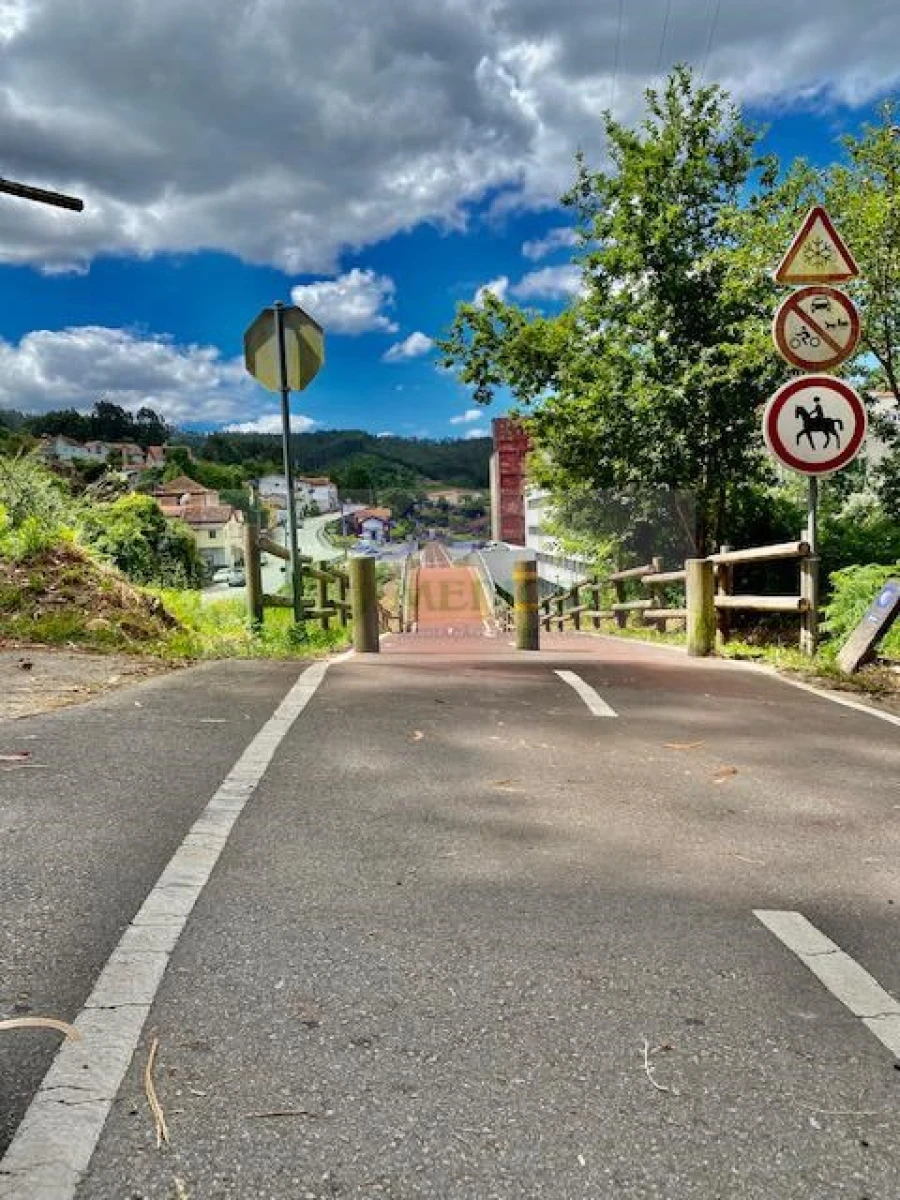 Terreno para Venda em Cedrim e Paradela Foto 3