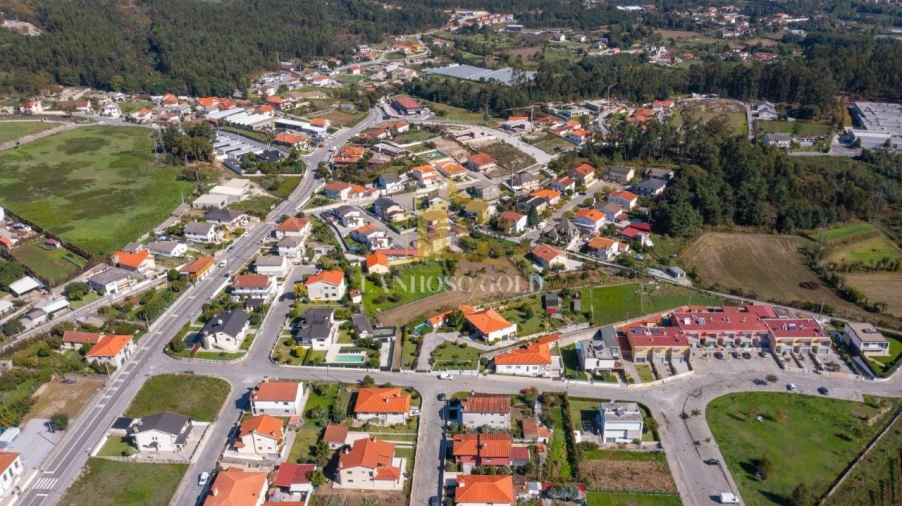 Terreno para Venda em Campos e Louredo Foto 7