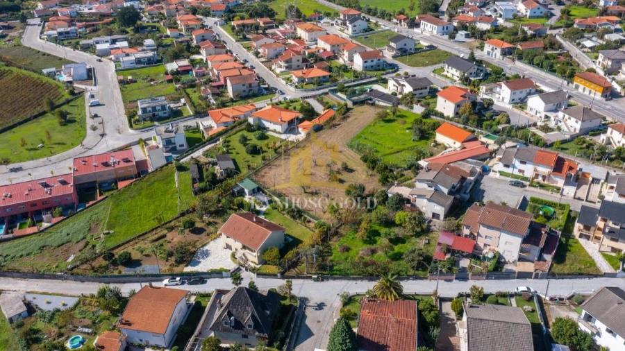 Terreno para Venda em Campos e Louredo Foto 10