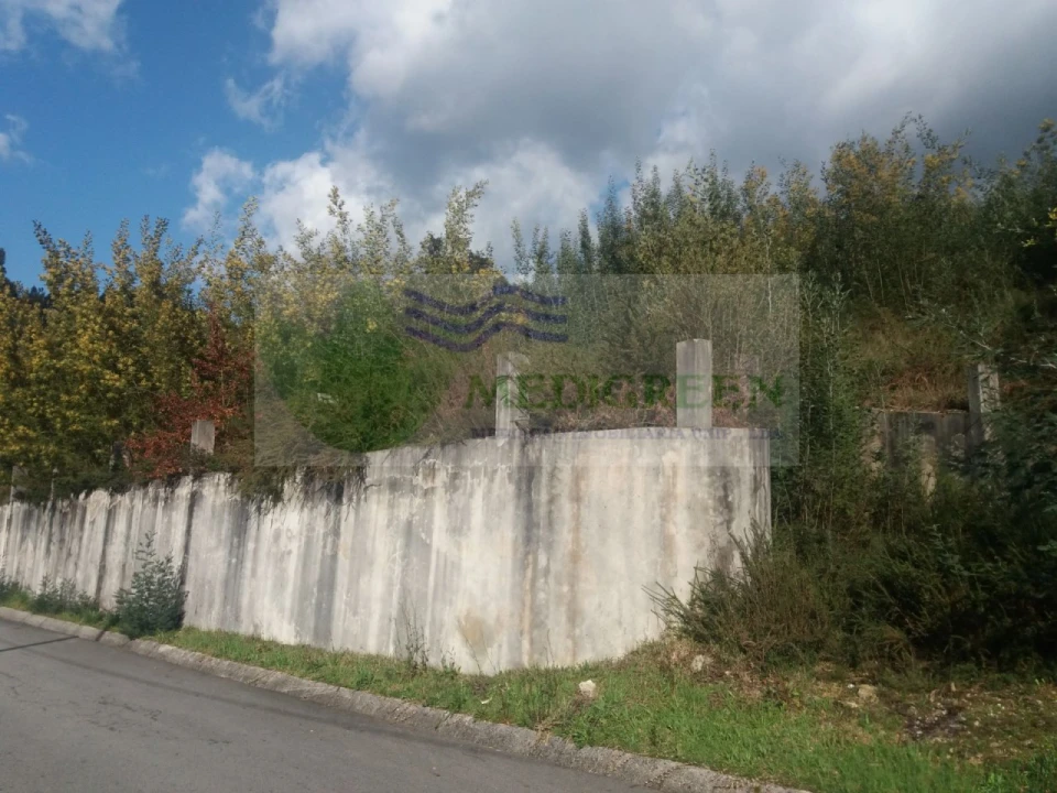 Terreno para Venda em Cedrim e Paradela Foto 1