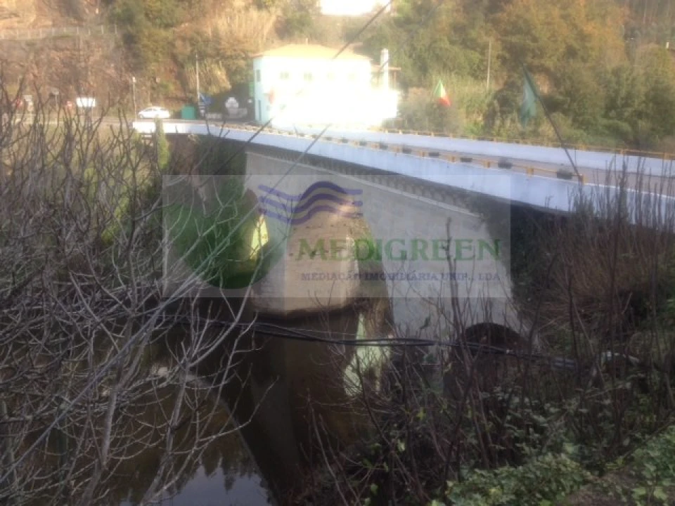 Terreno para Venda em Cedrim e Paradela Foto 1