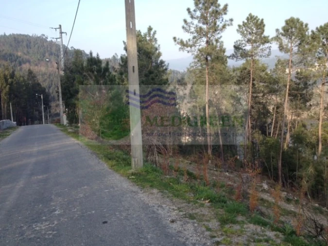 Terreno para Venda em Couto de Esteves Foto 2