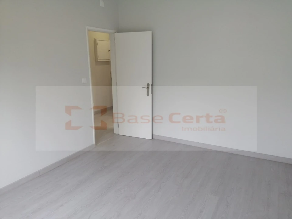 Apartamento T2 para Venda em Oeiras e São Julião da Barra, Paço de Arcos e Caxias Foto 16