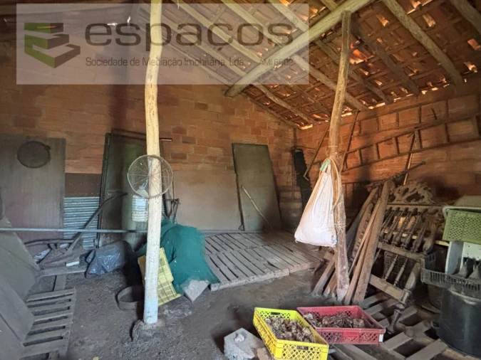 Terreno para Venda em Escalos de Baixo e Mata Foto 17