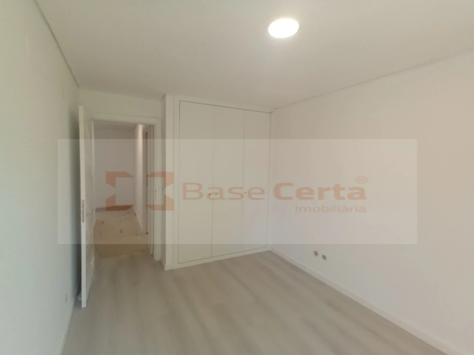 Apartamento T3 para Venda em Vialonga Foto 15