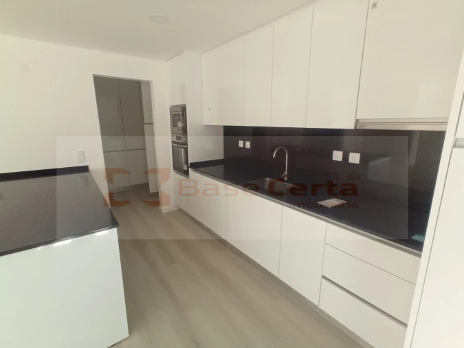 Apartamento T3 para Venda em Vialonga Foto 23