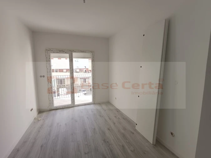 Apartamento T3 para Venda em Vialonga Foto 10