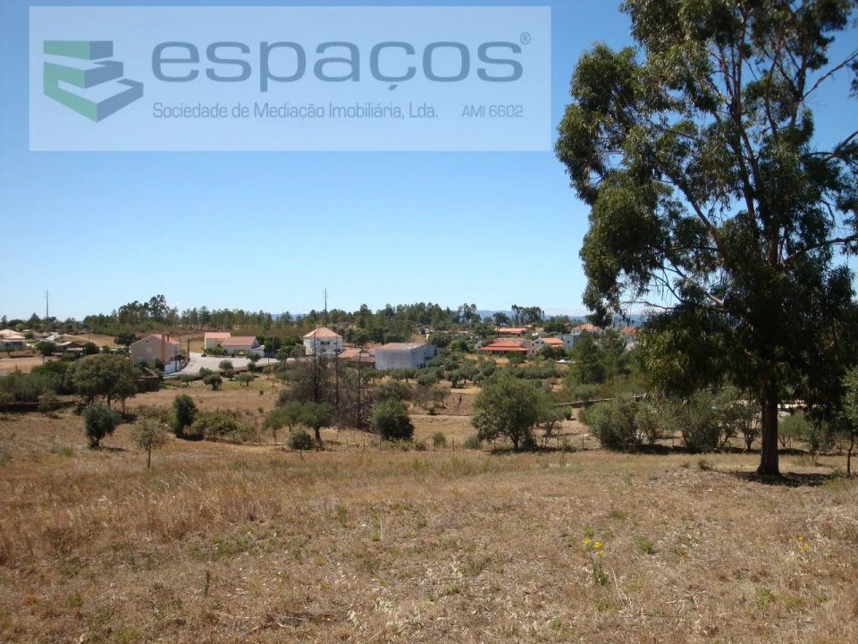 Terreno para Venda em Benquerenças Foto 1