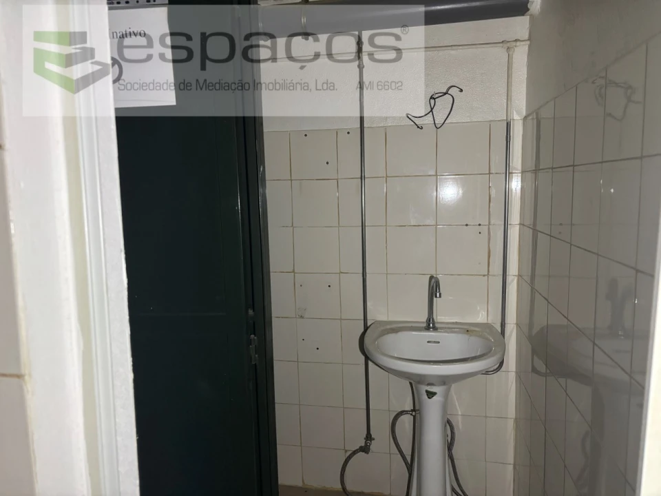 Armazém para Venda em Castelo Branco Foto 9