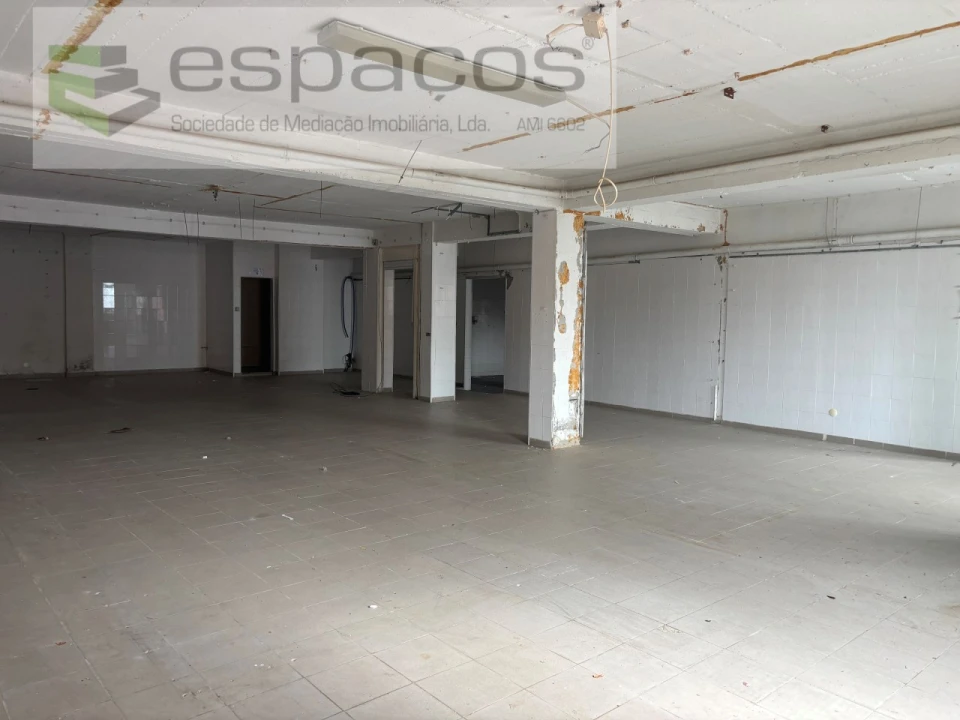 Armazém para Venda em Castelo Branco Foto 2