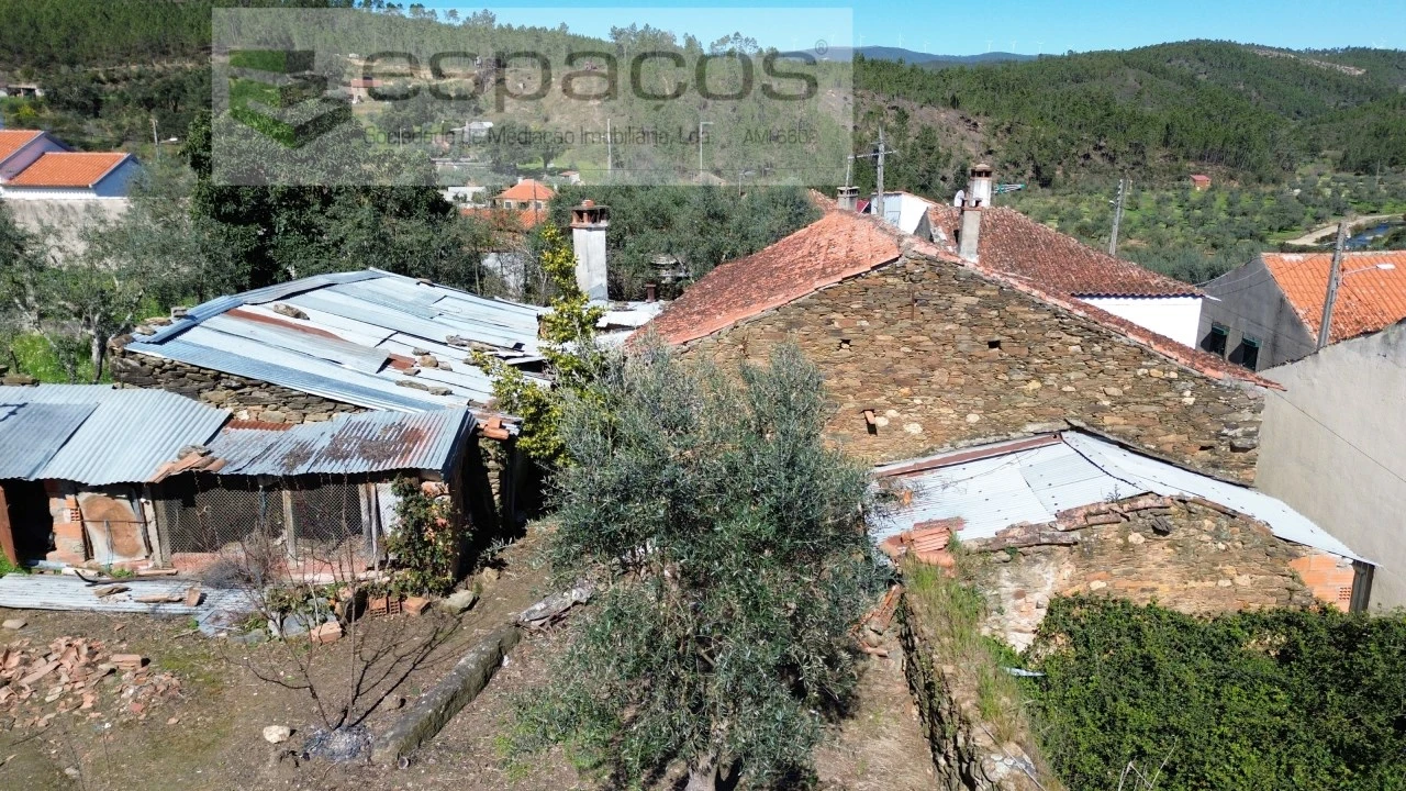 Moradia T2 para Venda em São Vicente da Beira Foto 4