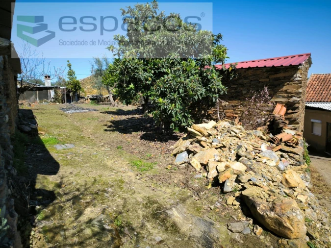 Moradia T2 para Venda em São Vicente da Beira Foto 7