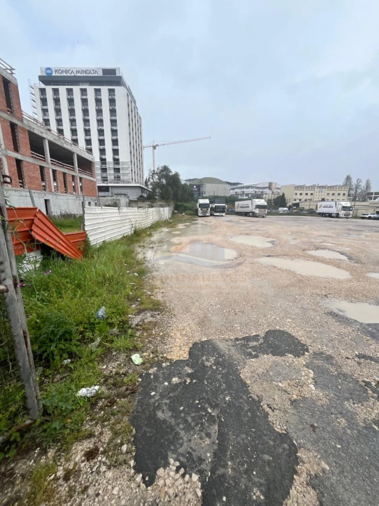 Terreno para Venda em Sacavém e Prior Velho Foto 3