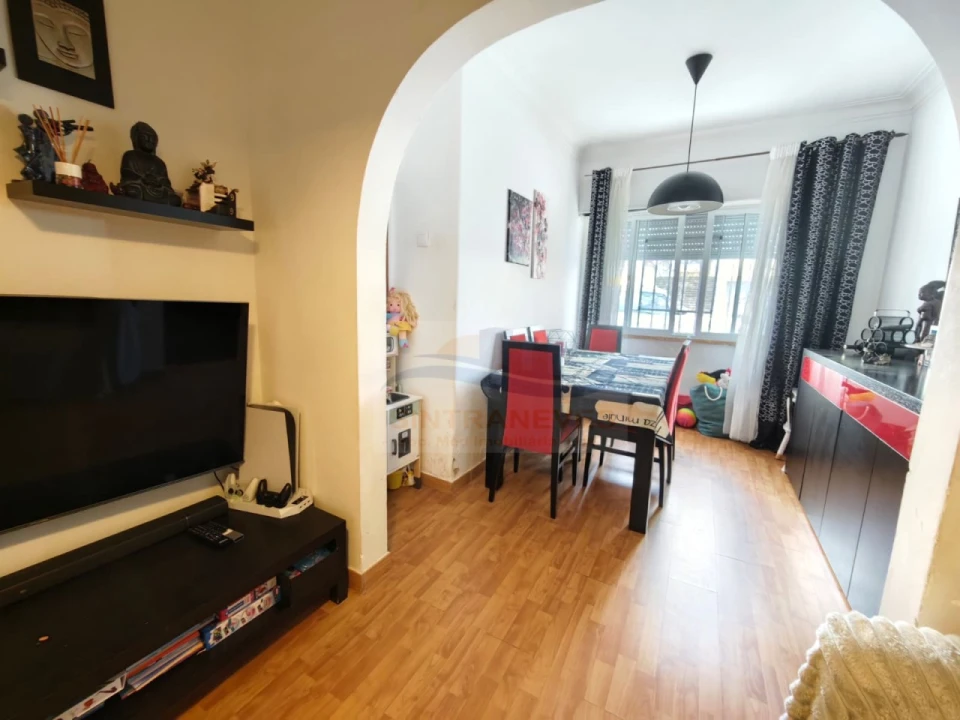 Apartamento T2 para Venda em Agualva e Mira-Sintra Foto 9