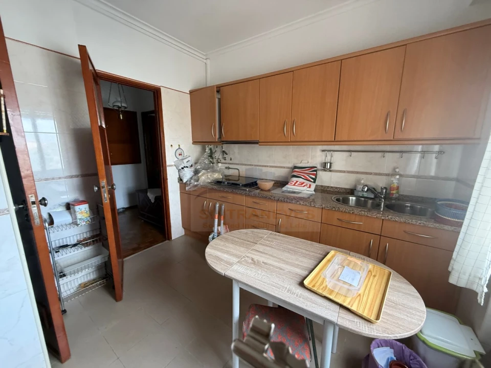 Apartamento T2 para Venda em Águas Livres Foto 9