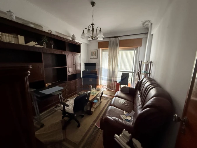 Apartamento T2 para Venda em Águas Livres Foto 10