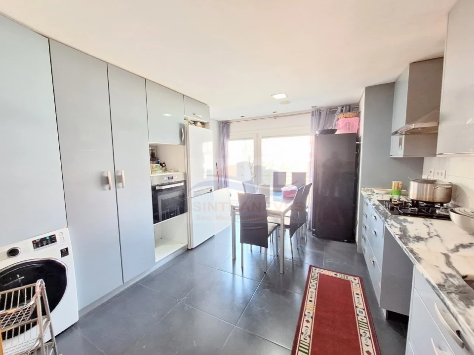 Apartamento T2 para Venda em Venteira Foto 4
