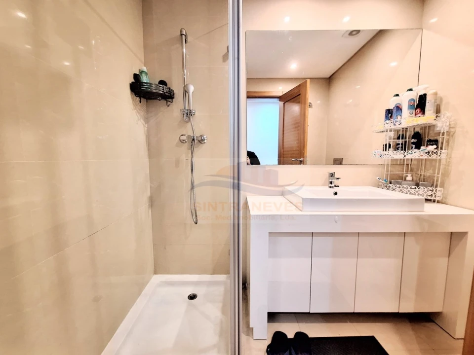 Apartamento T2 para Venda em Venteira Foto 11