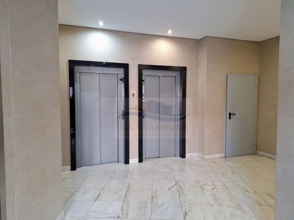 Apartamento T2 para Venda em Venteira Foto 21