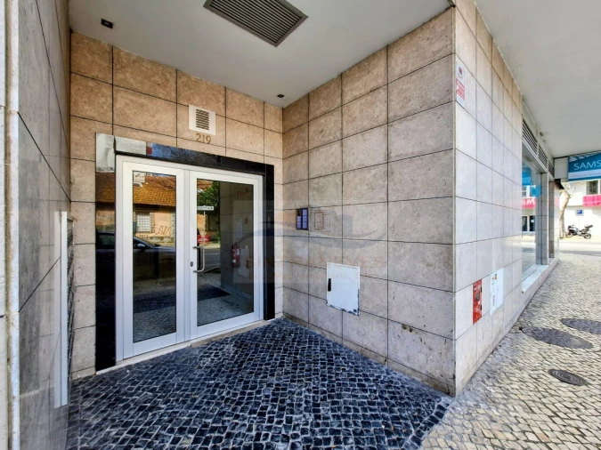 Apartamento T2 para Venda em Venteira Foto 22