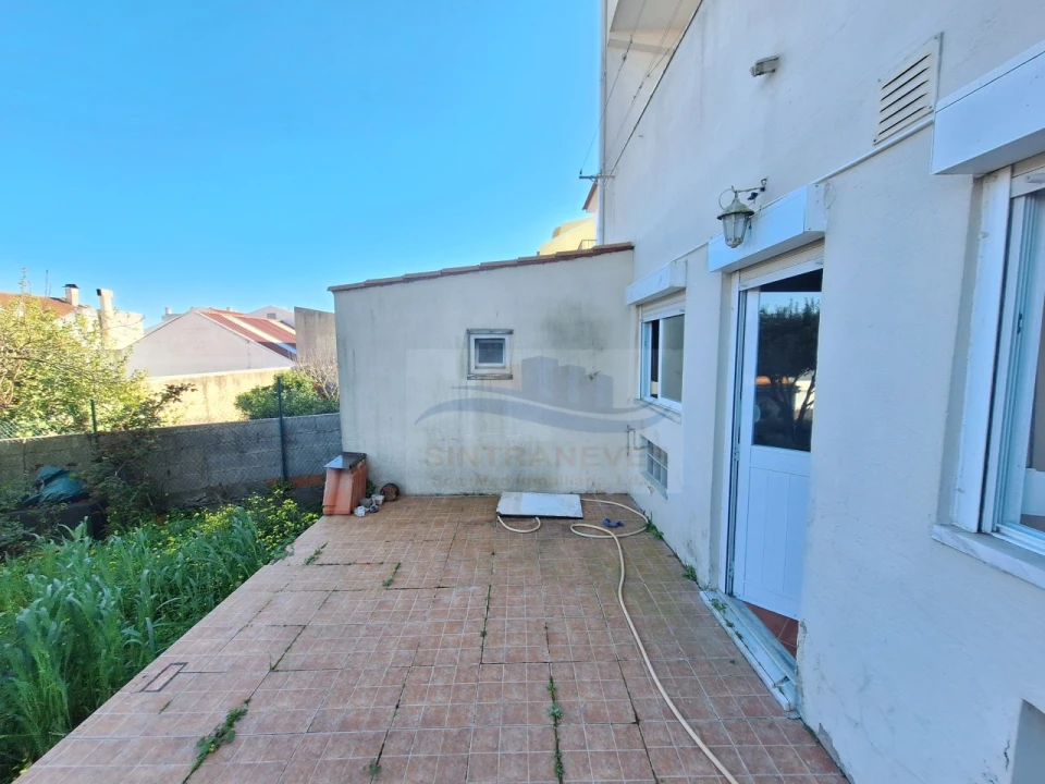 Apartamento T1 para Venda em Mina de Água Foto 1