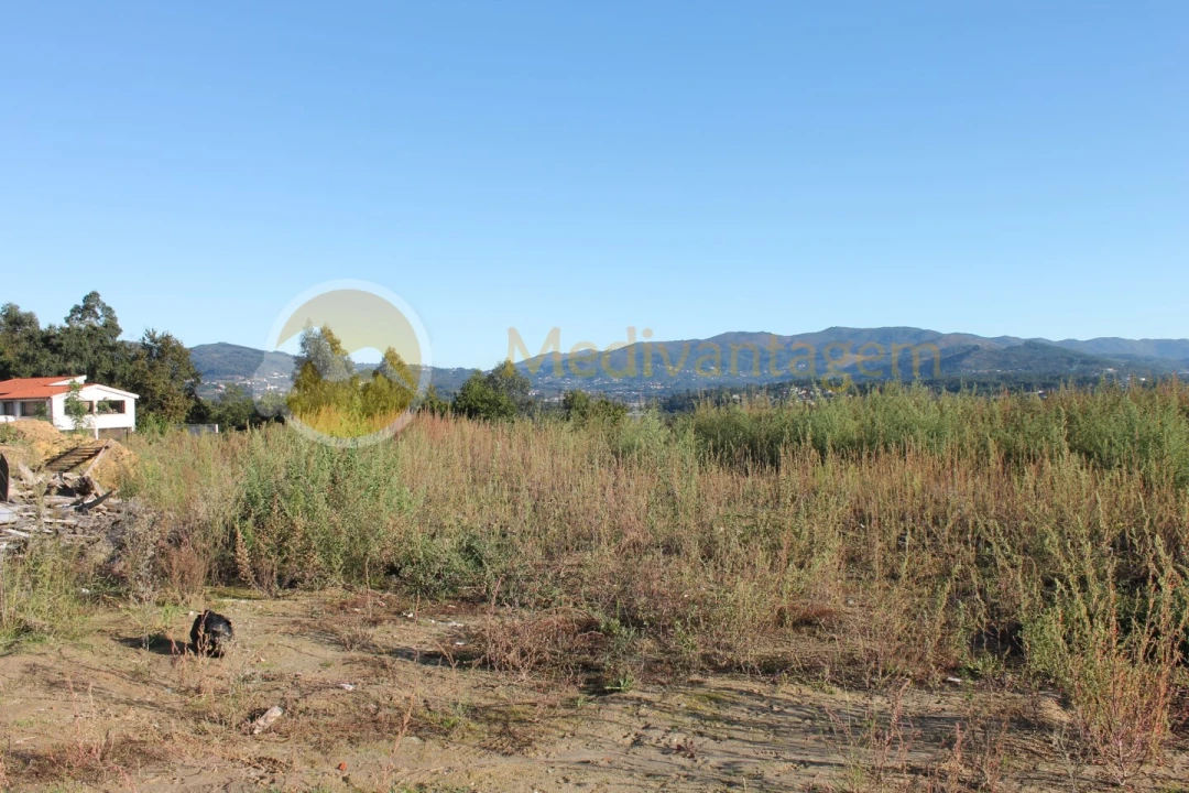 Terreno para Venda em Vila Verde e Barbudo Foto 3