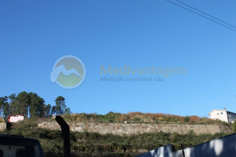 Terreno para Venda em Vila Verde e Barbudo Foto 4