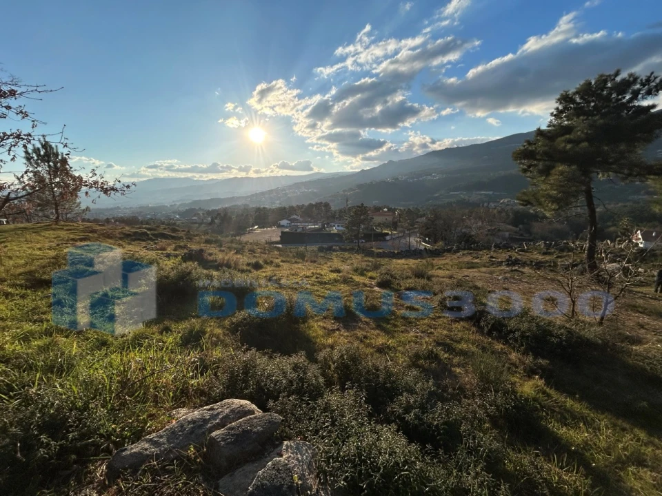 Terreno para Venda em Adoufe e Vilarinho de Samardã Foto 2